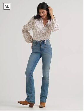 LAINEY WILSON X WRANGLER BOOT HUGGERS Jeans